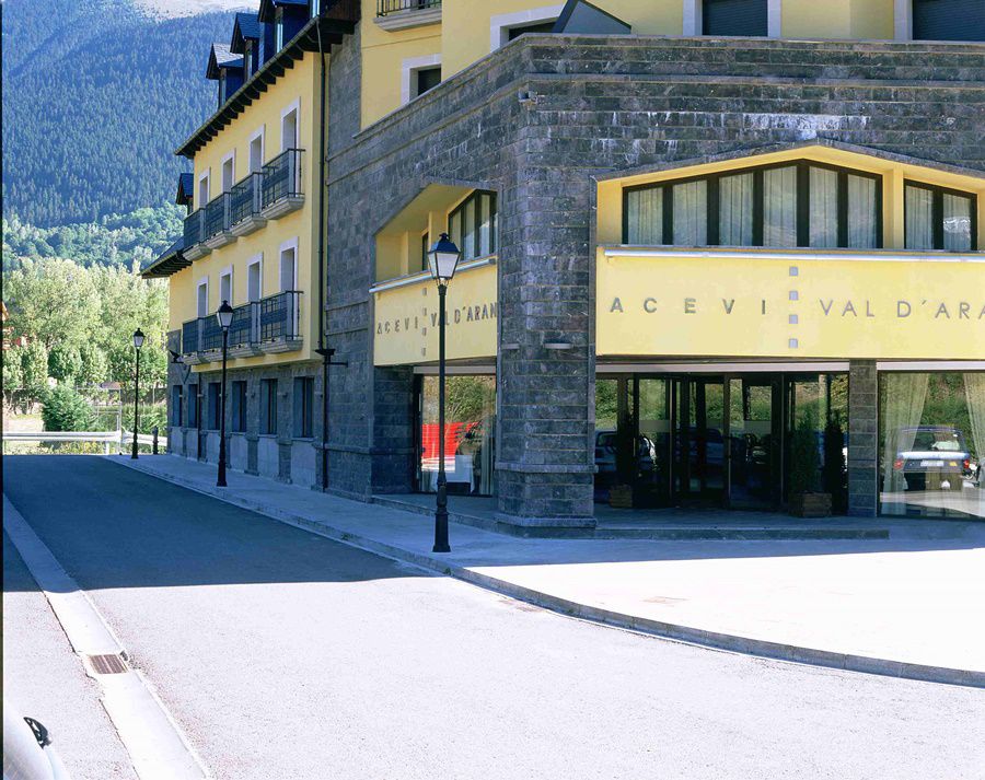 Hotel Spa Acevi Val D'Aran Веля Екстериор снимка