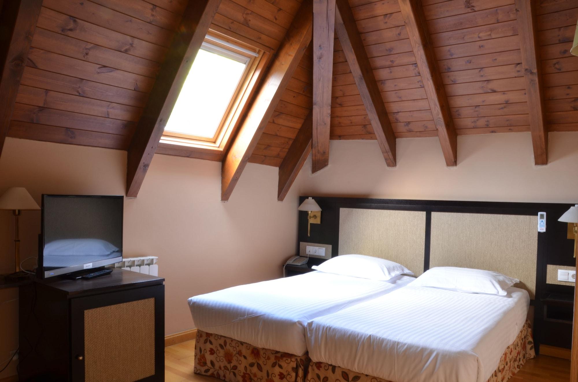 Hotel Spa Acevi Val D'Aran Веля Екстериор снимка