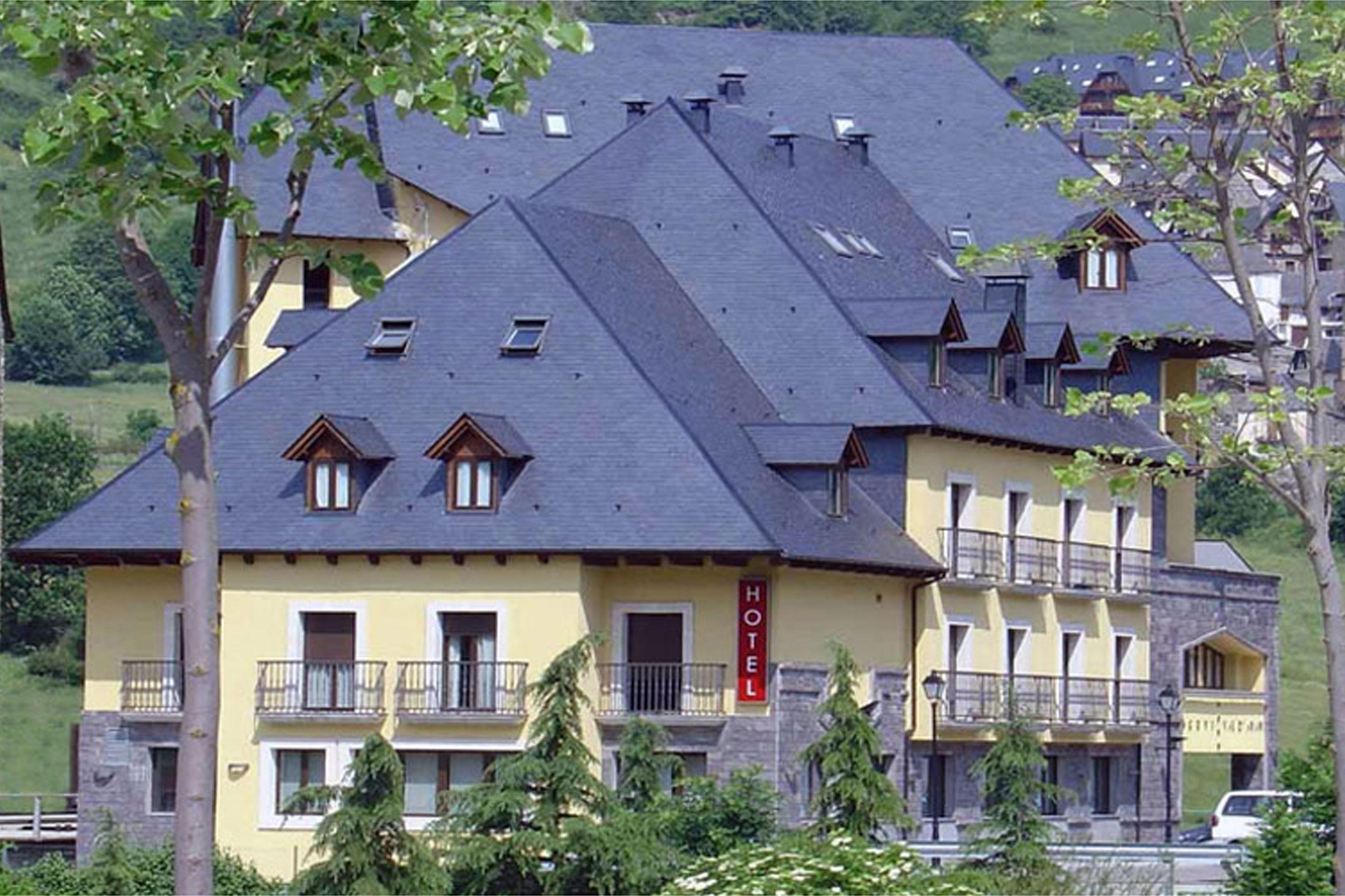 Hotel Spa Acevi Val D'Aran Веля Екстериор снимка