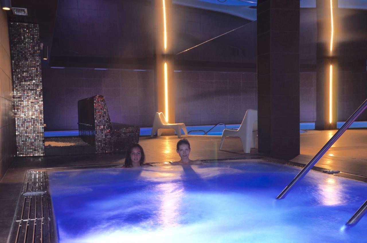 Hotel Spa Acevi Val D'Aran Веля Екстериор снимка