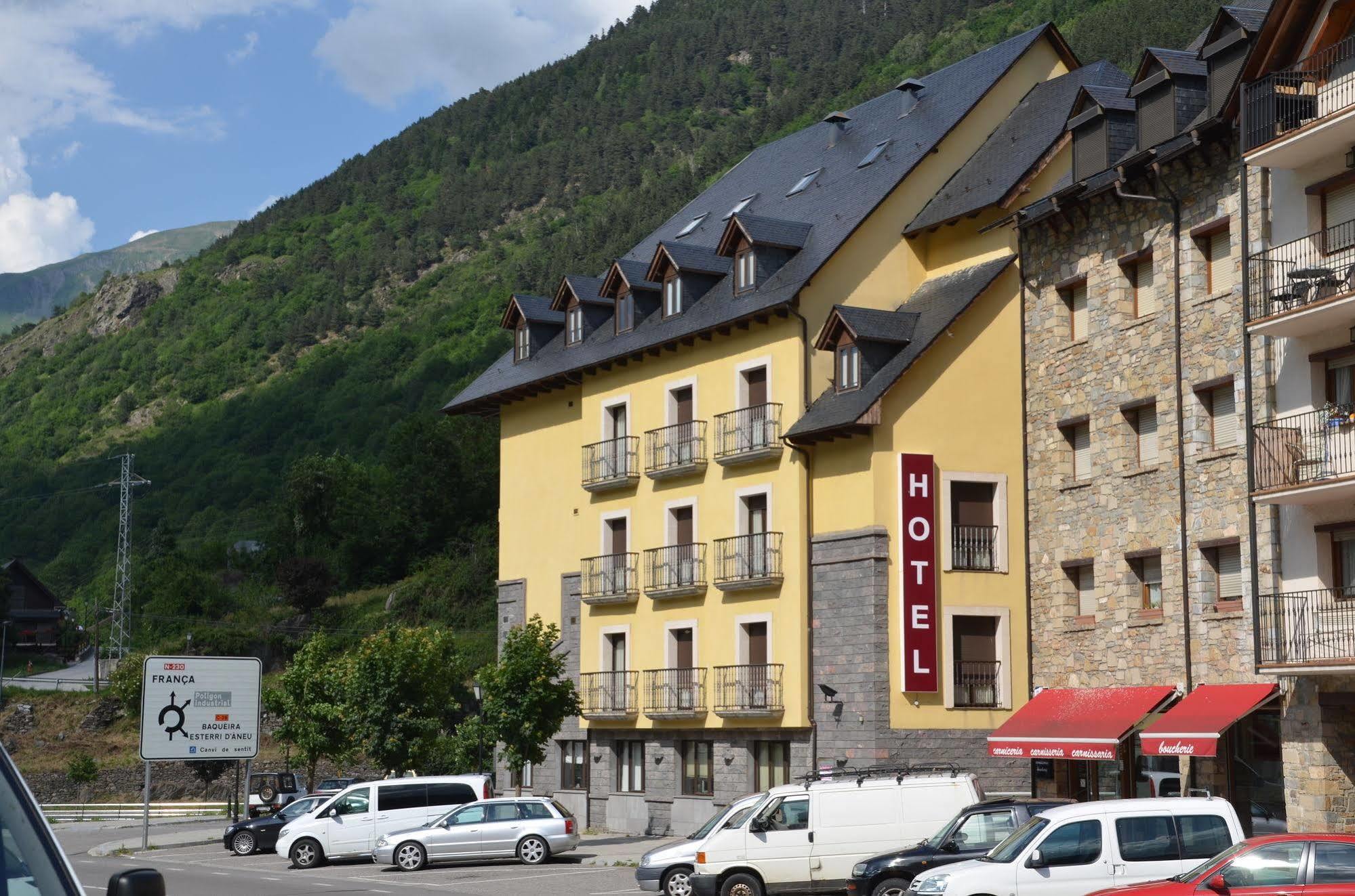 Hotel Spa Acevi Val D'Aran Веля Екстериор снимка