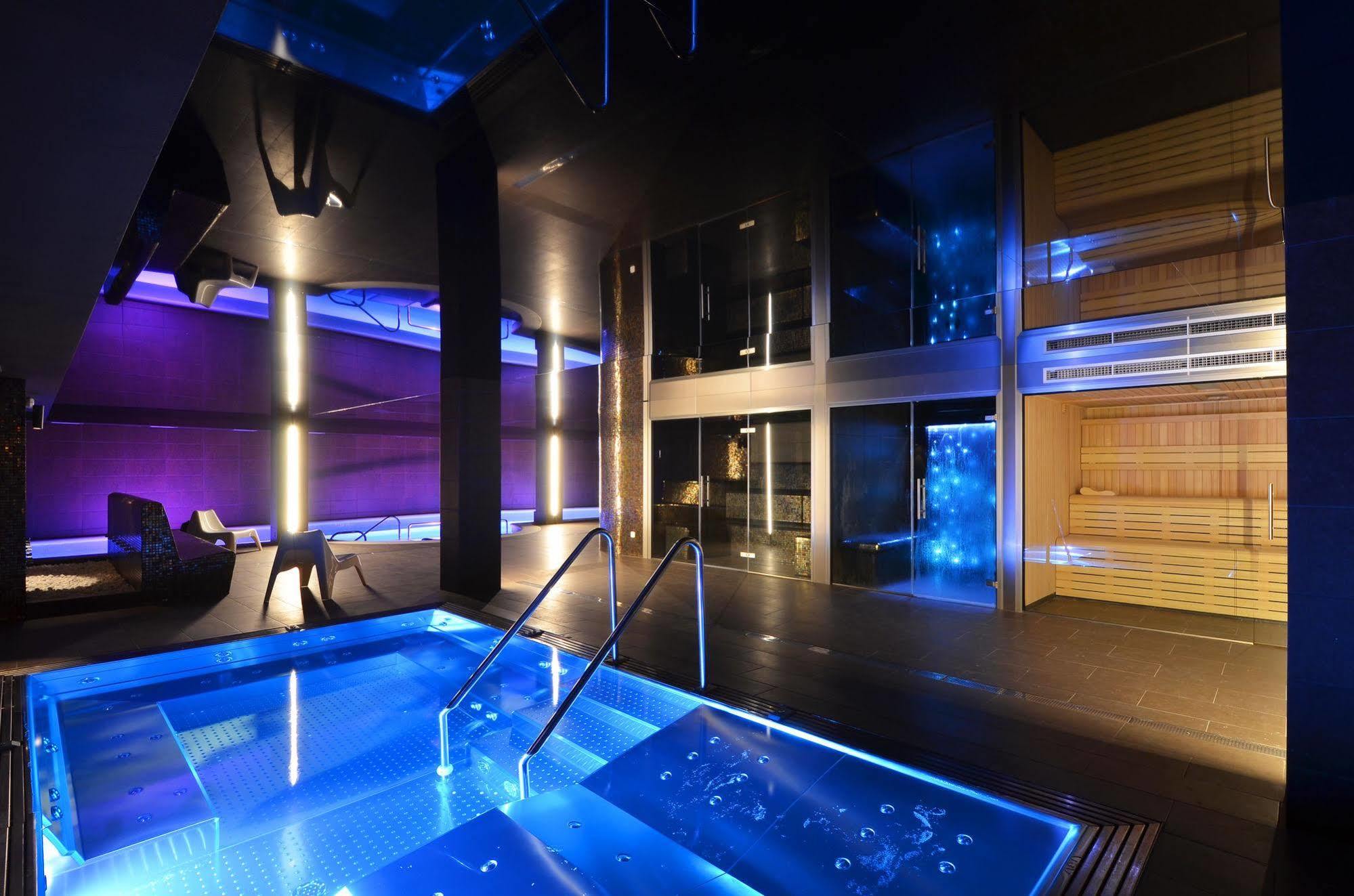 Hotel Spa Acevi Val D'Aran Веля Екстериор снимка